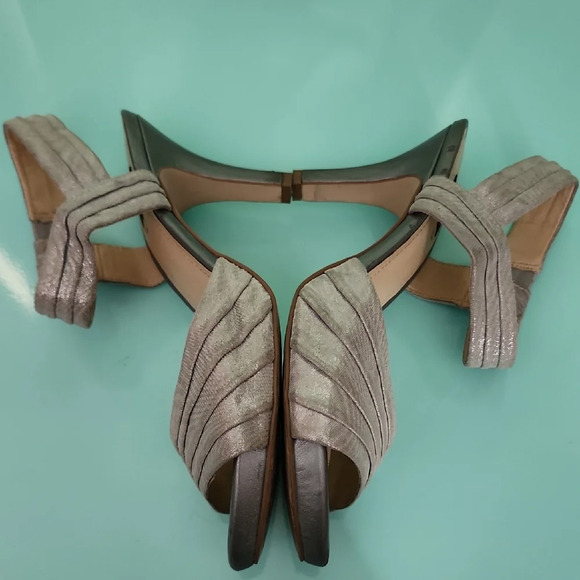Alex Marie Metallic Sandals - Picture 8 of 12